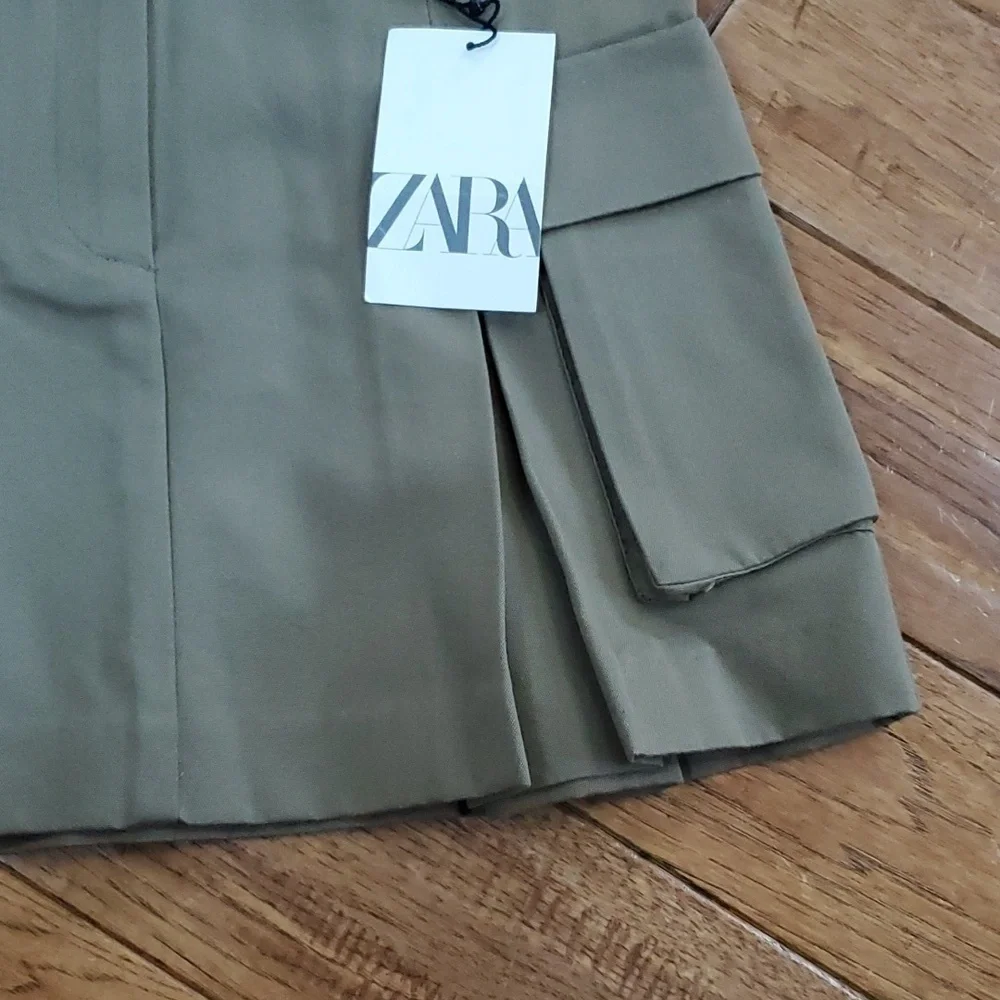 Zara tan/green pleated school uniform cargo skirt